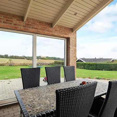 8 Person Holiday In Faaborg *