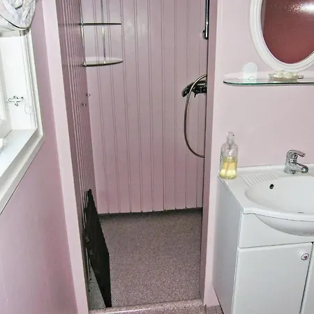 8 Person Holiday In Faaborg Hébergement de vacances