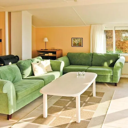8 Person Holiday In Faaborg *